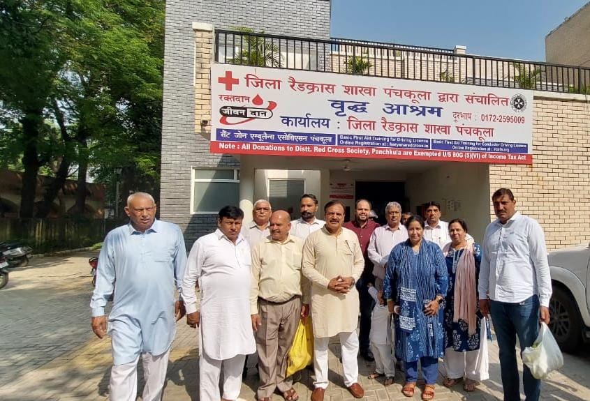 पंचकूला में चौधरी देवी लाल का 112 वां जन्मदिन मनाया गया।